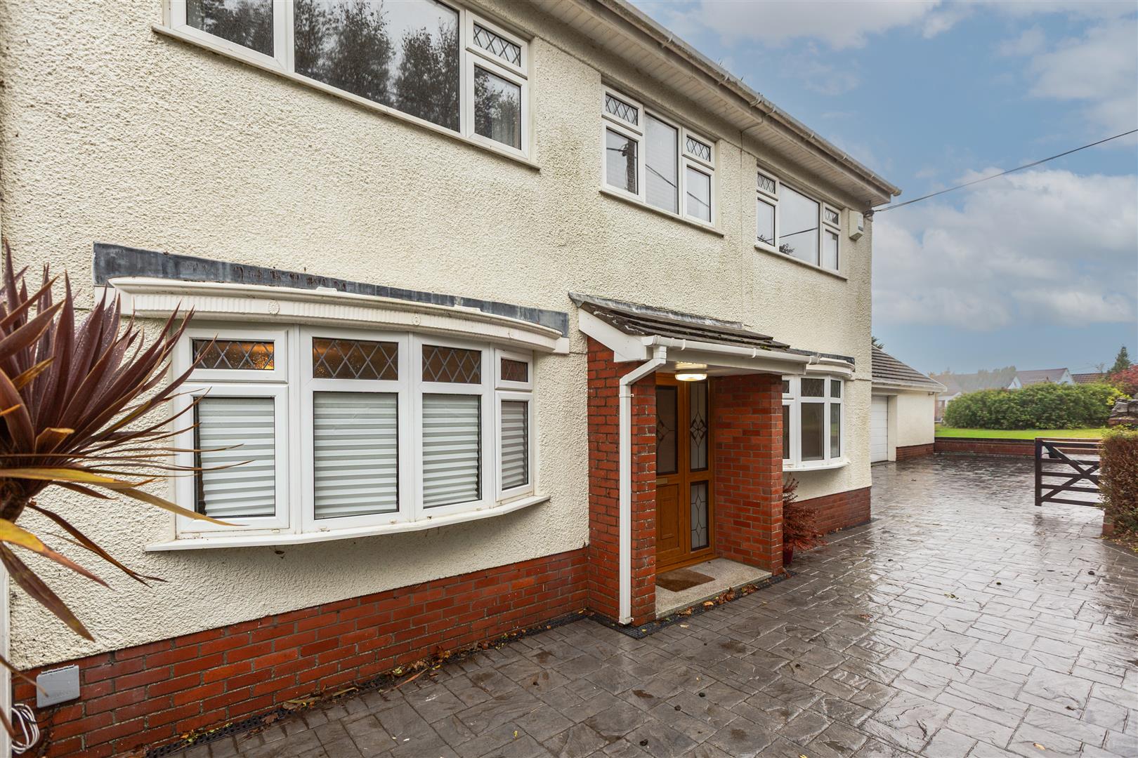 Llanmorlais, Swansea, SA4 3RY